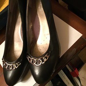 BRAND NEW! Easy Spirit Black Wedges
